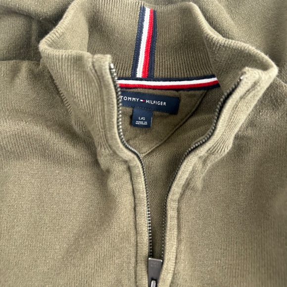 Tommy Hilfiger Men’s Large Army Green 1/4 Zip Pullover Sweater - Picture 4 of 5